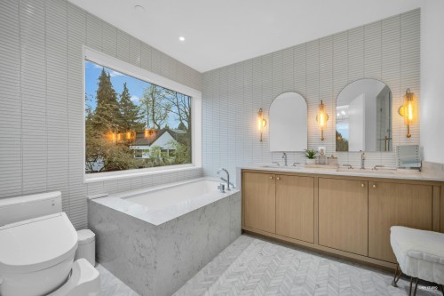 2796 4Th Avenue E, Vancouver, BC 