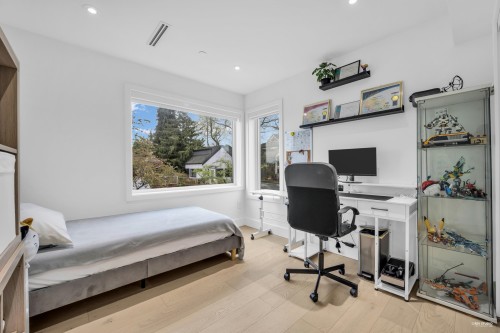 2796 4Th Avenue E, Vancouver, BC 