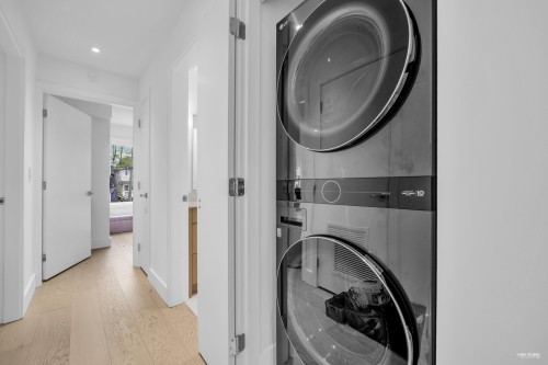 2796 4Th Avenue E, Vancouver, BC 