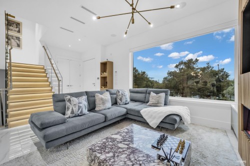 2796 4Th Avenue E, Vancouver, BC 