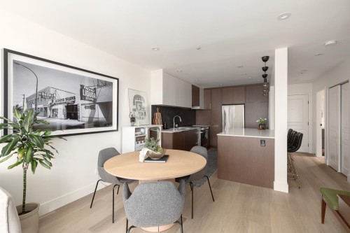 402-8460 Jellicoe Street  Vancouver, BC V5S 4S8