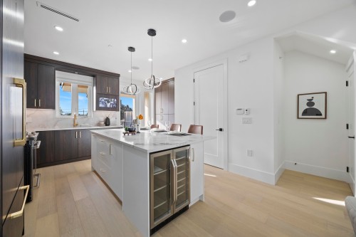 1-7361 Fraser Street, Vancouver, BC 