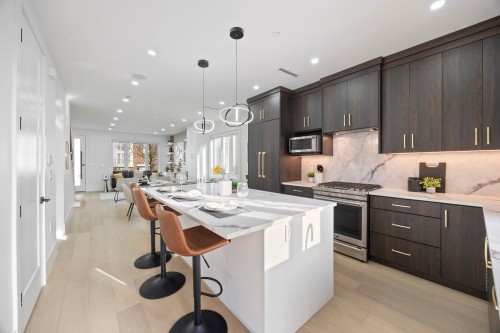 1-7361 Fraser Street, Vancouver, BC 
