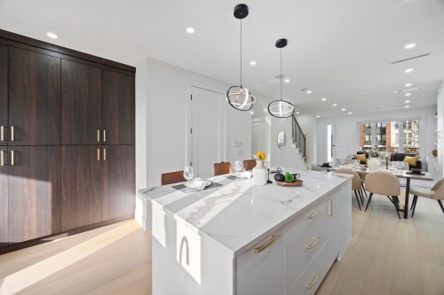 1-7361 Fraser Street, Vancouver, BC 