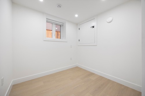 1-7361 Fraser Street, Vancouver, BC 