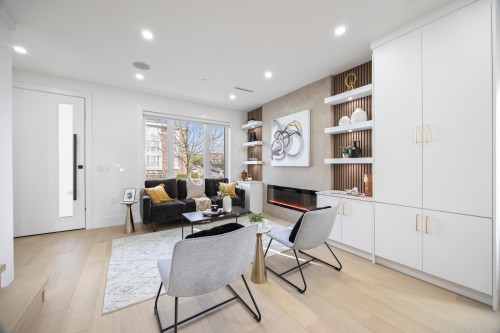 1-7361 Fraser Street, Vancouver, BC 