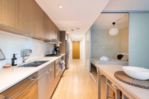303-111 1st Avenue E Vancouver, BC V6A 0E9
