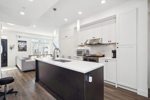 352 62Nd Avenue W, Vancouver, BC 