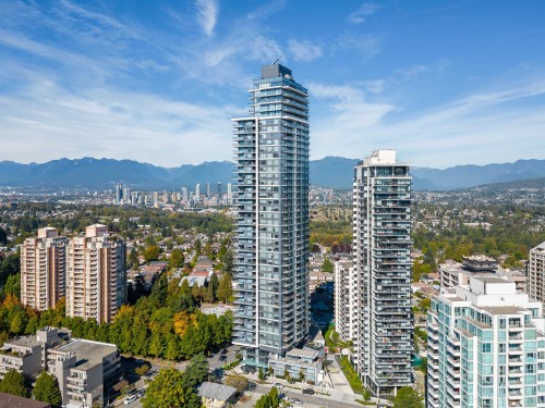 2206-4711 Hazel Street  Burnaby, BC V5H 0J9