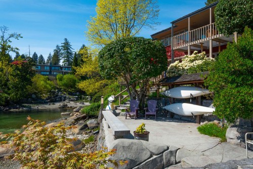 4455 Harris Place, North Vancouver, BC 