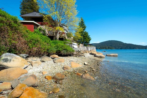 4455 Harris Place, North Vancouver, BC 