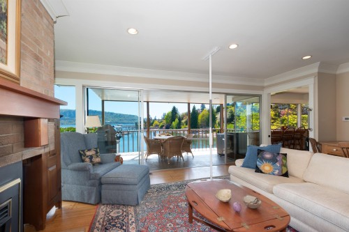 4455 Harris Place, North Vancouver, BC 