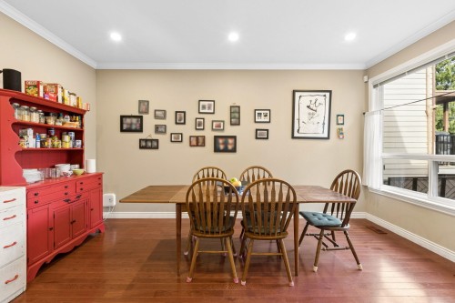 250 17Th Street E, North Vancouver, BC 