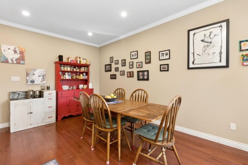 250 17Th Street E, North Vancouver, BC 