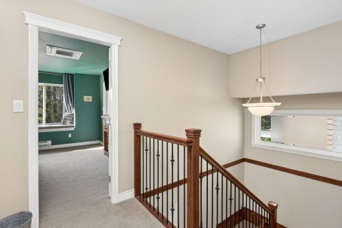250 17Th Street E, North Vancouver, BC 
