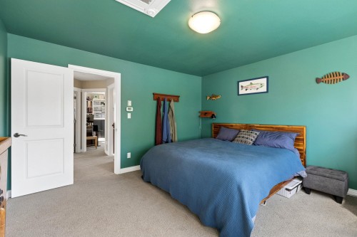250 17Th Street E, North Vancouver, BC 