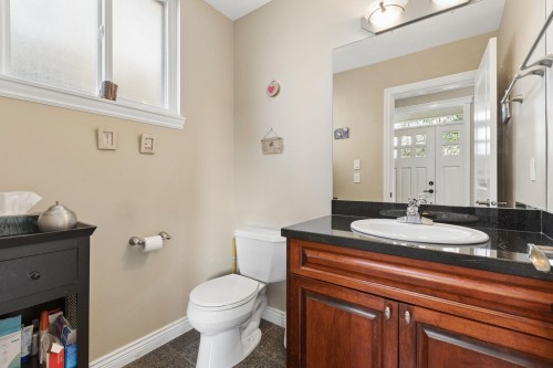 250 17Th Street E, North Vancouver, BC 