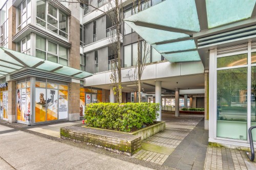 402-1061 Marine Drive, North Vancouver, BC 