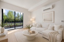 2405 Grandview Highway NVancouver, BC V5N 2B3