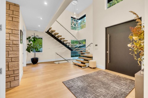 5141 Sarita Avenue, North Vancouver, BC 