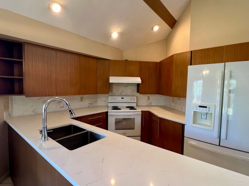 1888 Walnut Crescent, Coquitlam, BC 