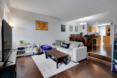 3-19022 119b Avenue  Pitt Meadows, BC V3Y 1X5