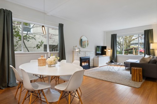 261 4Th Street E, North Vancouver, BC 