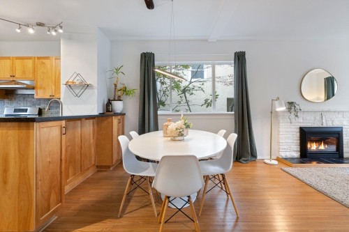 261 4Th Street E, North Vancouver, BC 