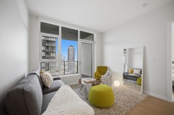 1910-2108 Gilmore Avenue Burnaby, BC V5C 0N8