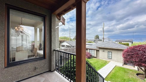 3941 11Th Avenue W, Vancouver, BC 
