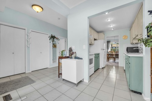 2-8311 Saunders Road, Richmond, BC 