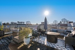 404-888 13th Avenue W Vancouver, BC V5Z 1P2