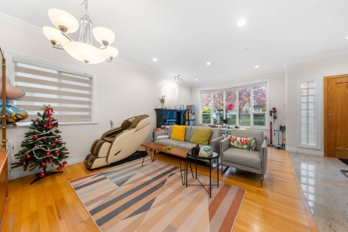 62 61St Avenue E, Vancouver, BC 