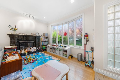 62 61St Avenue E, Vancouver, BC 