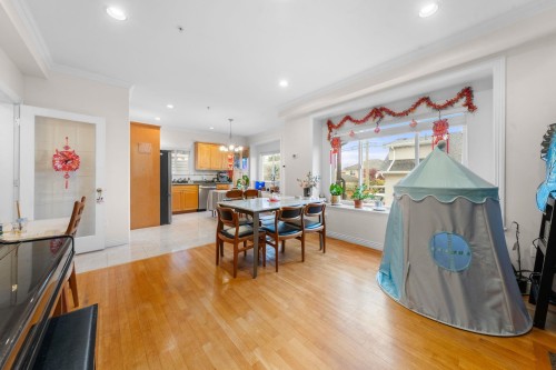 62 61St Avenue E, Vancouver, BC 