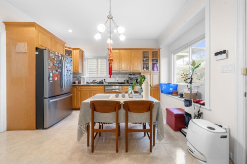 62 61St Avenue E, Vancouver, BC 