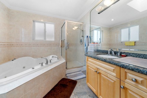 62 61St Avenue E, Vancouver, BC 
