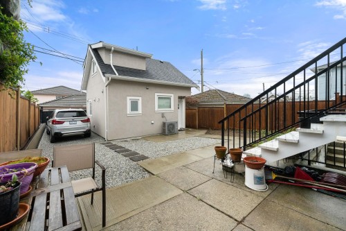 62 61St Avenue E, Vancouver, BC 