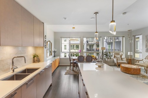 418-2651 Library Lane, North Vancouver, BC 