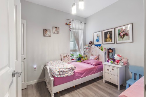418-2651 Library Lane, North Vancouver, BC 