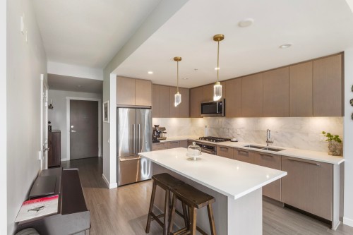 418-2651 Library Lane, North Vancouver, BC 