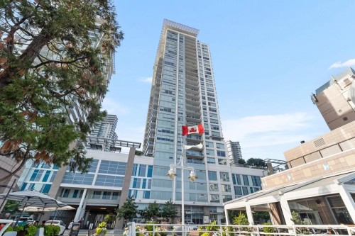 2705-908 Quayside Drive  New Westminster, BC V3M 0L4