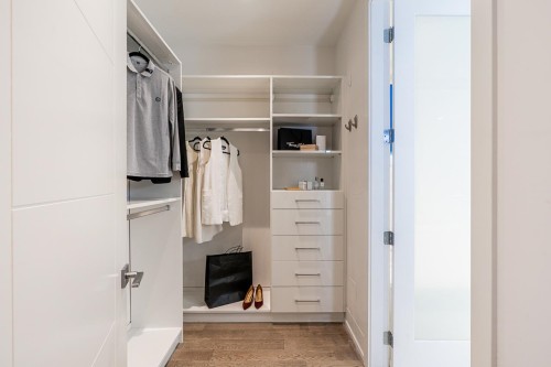 4691 9Th Avenue W, Vancouver, BC 