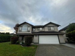 Suite-20220 Chigwell St Maple Ridge, BC V2X 3P5