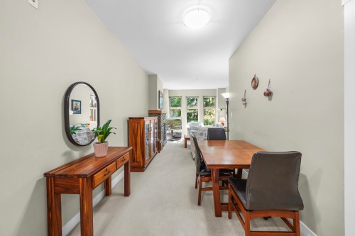 208-188 29 Street W, North Vancouver, BC - Indoor Photo Showing Other Room