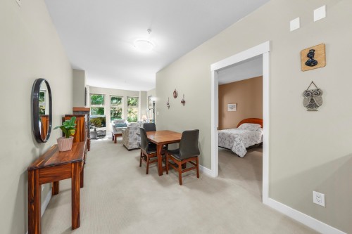 208-188 29 Street W, North Vancouver, BC - Indoor
