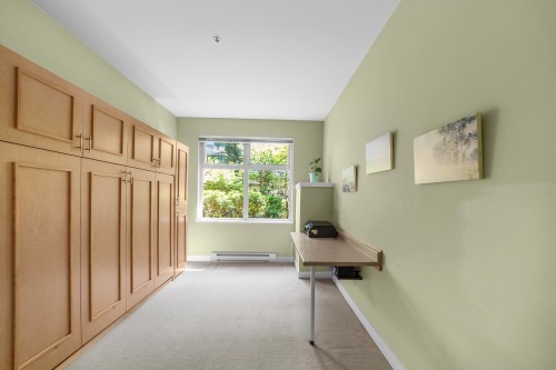 208-188 29 Street W, North Vancouver, BC - Indoor Photo Showing Other Room