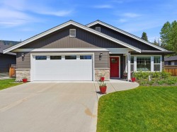 1024 Celia Crescent  Gibsons, BC V0N 1V7