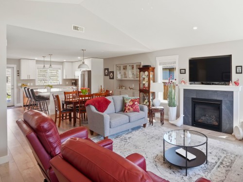 1024 Celia Crescent, Gibsons, BC 