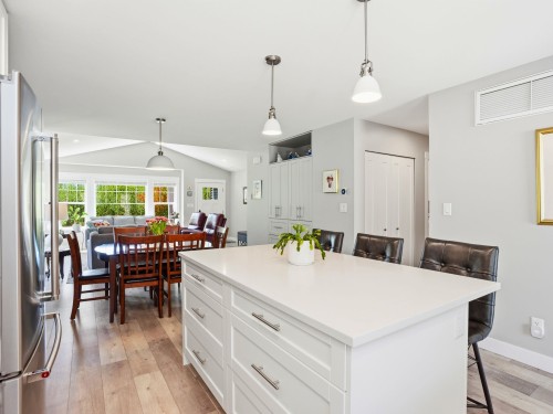 1024 Celia Crescent, Gibsons, BC 